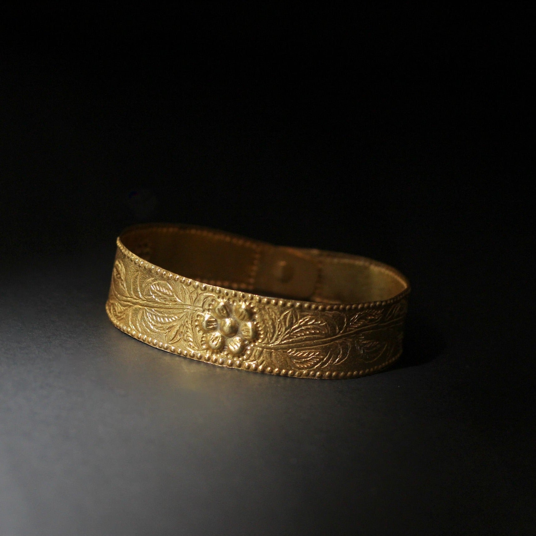 Ivatan Pattern Pulseras Ivatan Gold Band Bracelet β AMAMI Filipino Jewelry