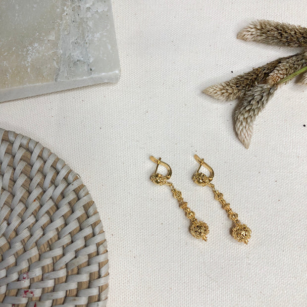 Amami Tambourine Dangle Earrings Gold